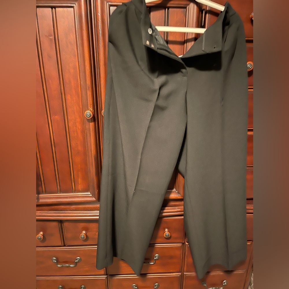 NWT- Nine West PXL black pleated woman’s trousers with pockets